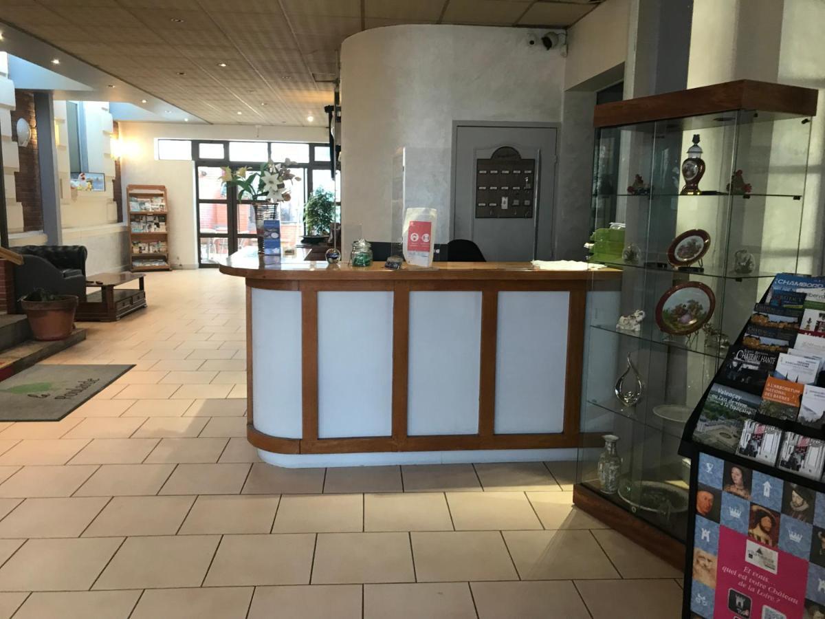 Hotel Le Beau Site Gien Exterior photo