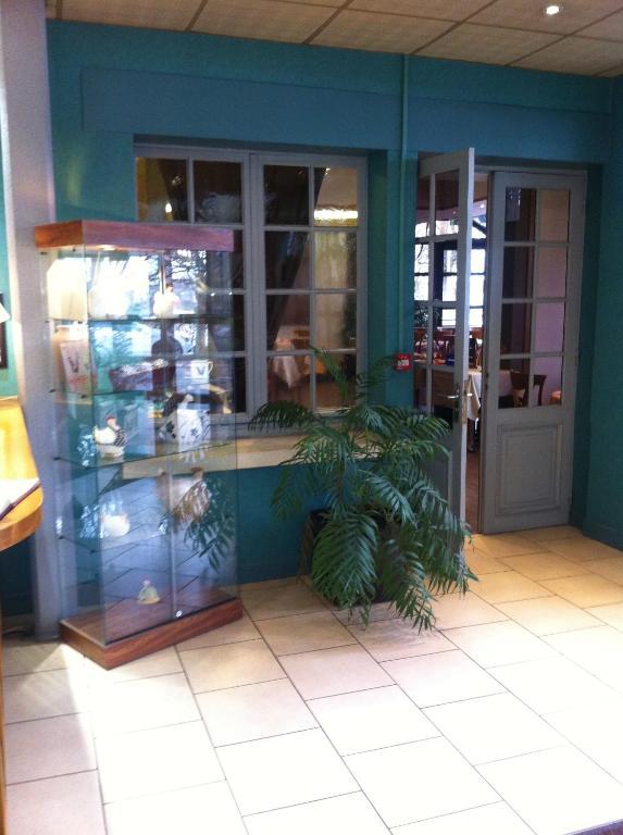 Hotel Le Beau Site Gien Exterior photo